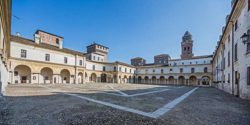 Piazza Castello