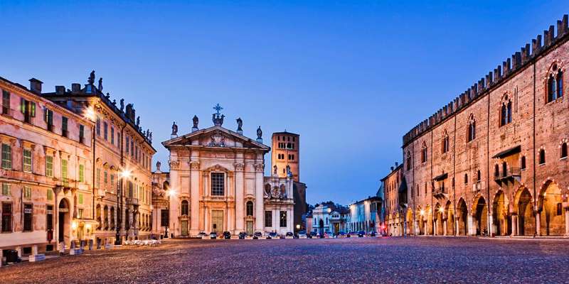 Mantua's best viewpoints for panoramic city photos